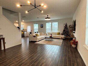 1512 Hope Rnch Rd in Leander, TX - Building Photo - Building Photo