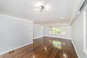 7530 N Oakley Ave in Chicago, IL - Building Photo - Building Photo