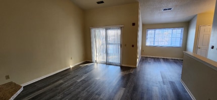 10085 W Lisbon Ave in Milwaukee, WI - Building Photo - Building Photo