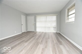 5820 E 40th St in Indianapolis, IN - Building Photo - Building Photo