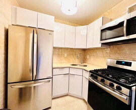 20 W 64th St in New York, NY - Foto de edificio - Building Photo