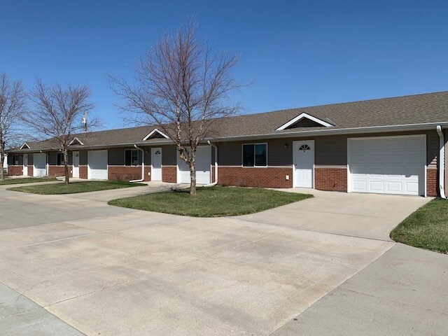 2619 Laverna St in Fremont, NE - Building Photo