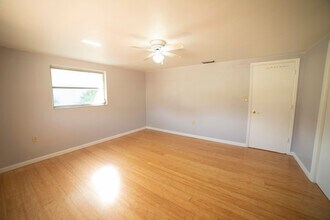 5116 Valimor Dr in Holiday, FL - Building Photo - Building Photo