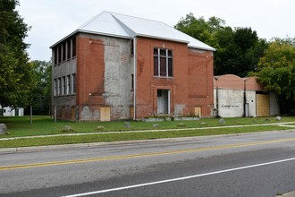 411 N East St in Boyne City, MI - Building Photo - Building Photo