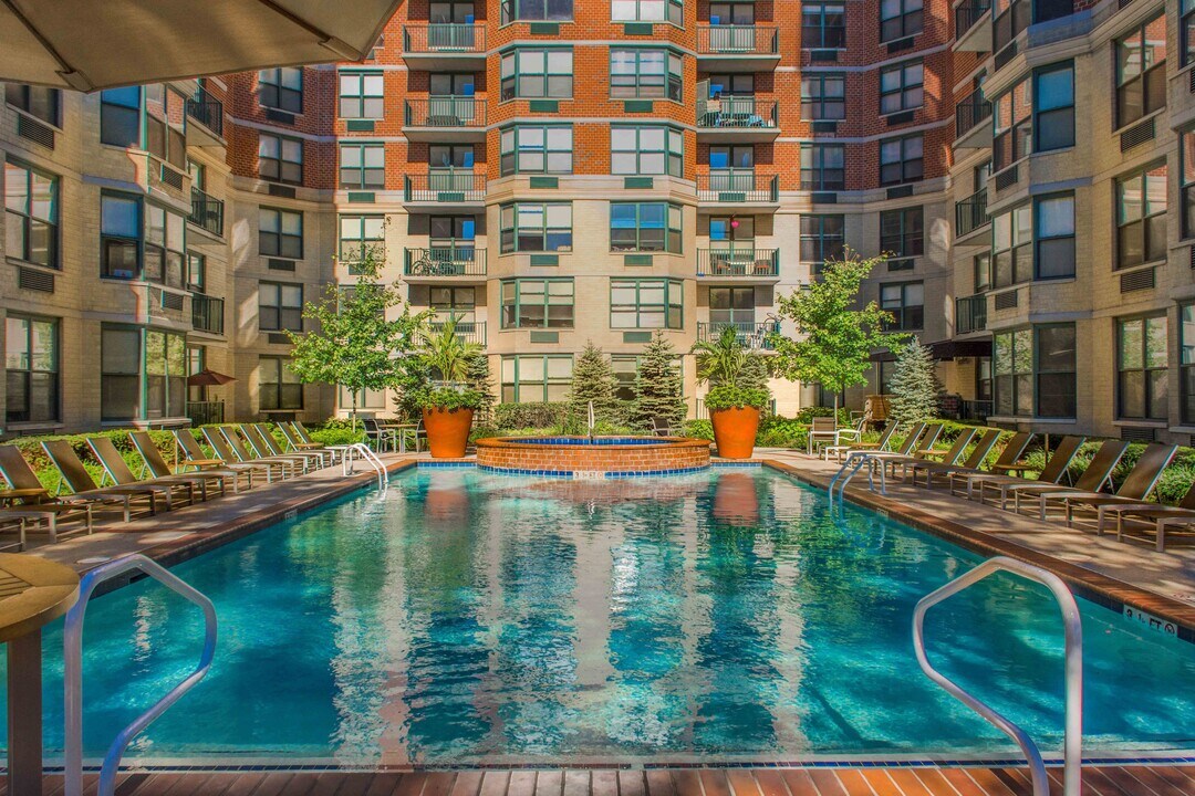 Riverbend at Port Imperial in West New York, NJ - Foto de edificio