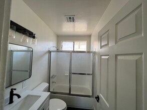 1415 Seward St, Unit 1415 in Los Angeles, CA - Foto de edificio - Building Photo