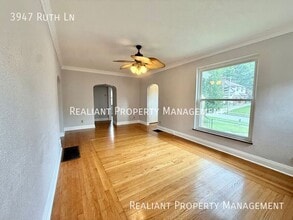 3947 Ruth Ln in Cincinnati, OH - Building Photo - Building Photo