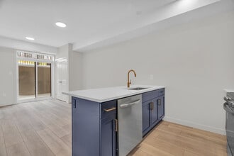 824 Woolwich St, Unit 136 in Guelph, ON - Building Photo - Building Photo