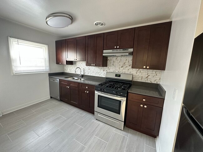 property at 1149 Deerfield Rd