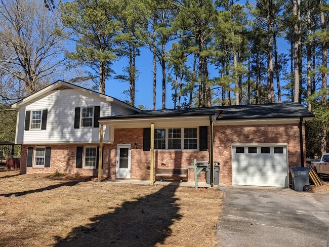 property at 2920 Berkley Dr