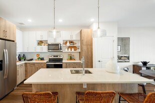 Compass at The Grove in Newark, DE - Building Photo