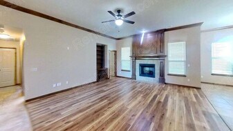 12200 Chesterfield Ln in Oklahoma City, OK - Building Photo