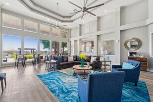 Blue Lake Villas in Waxahachie, TX - Building Photo