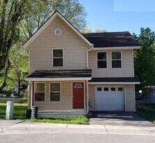 145 Caywood Ct in New Castle, CO - Building Photo