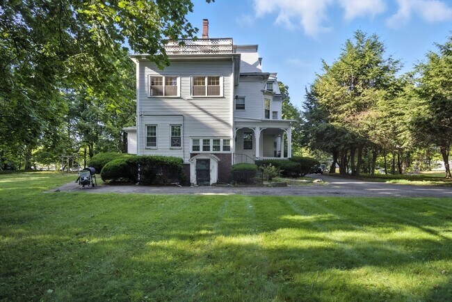 216 Lowell St in Peabody, MA - Building Photo - Building Photo