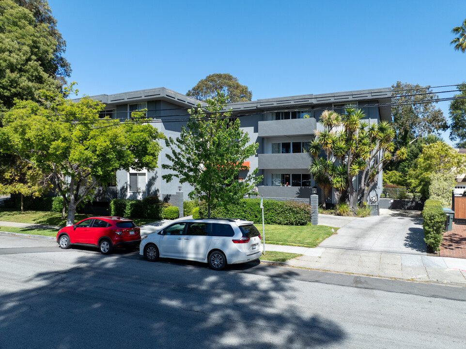 1501 Ralston Ave in Burlingame, CA - Foto de edificio