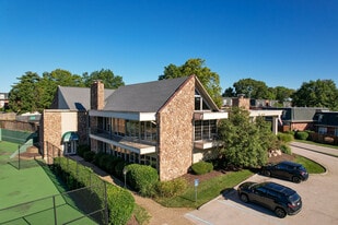 Retreat at Seven Trails in Ballwin, MO - Building Photo