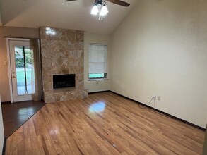 6425 Kary Lynn Dr N in Watauga, TX - Building Photo - Building Photo