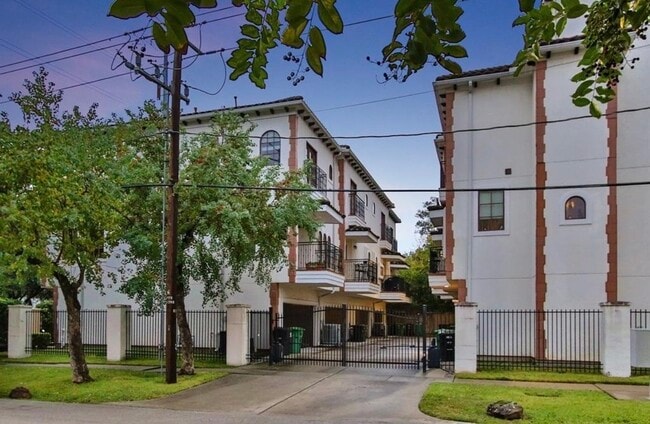 property at 4606 Austin St