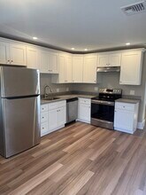 113 Union St in Bridgewater, MA - Building Photo - Building Photo