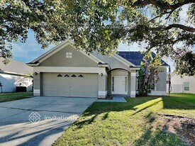 7108 49th Pl E in Palmetto, FL - Building Photo