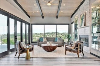 600 Barrett Ln in Austin, TX - Building Photo - Building Photo