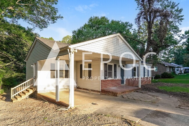 3307 Amos Dr in Greensboro, NC - Building Photo - Building Photo