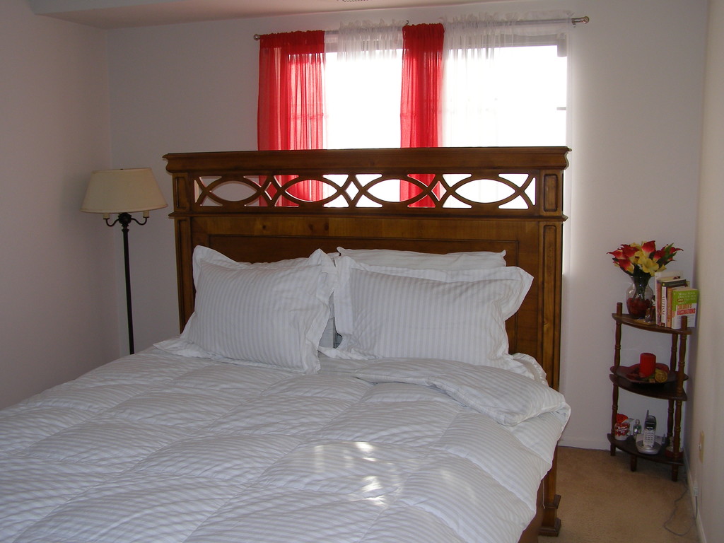 Freedom Village Apartments in Farmington Hills, MI