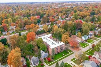 Tierra Vista Manor in Chatham, ON - Building Photo - Building Photo