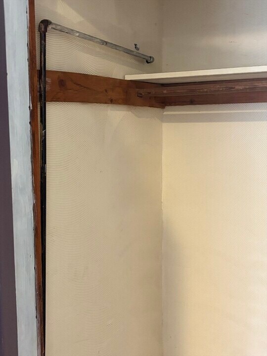 33 Waumbeck St-Unit -2 in Boston, MA - Building Photo