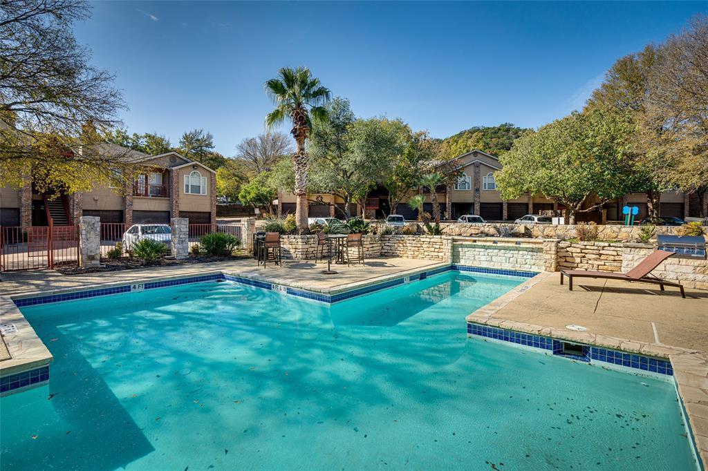 6804 N Capital of Texas Hwy in Austin, TX - Foto de edificio