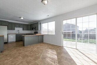 7716 S 415 E in Midvale, UT - Building Photo - Building Photo