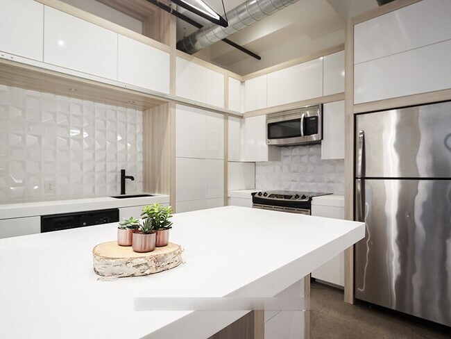 19-519 River St in Toronto, ON - Building Photo - Building Photo