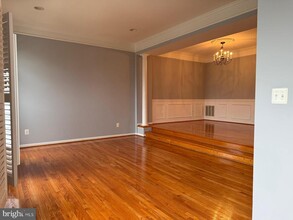 24598 Siltstone Square in Stone Ridge, VA - Foto de edificio - Building Photo