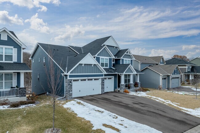 Lennar at Enclave at Settlers Ridge in Inver Grove Heights, MN - Building Photo - Building Photo