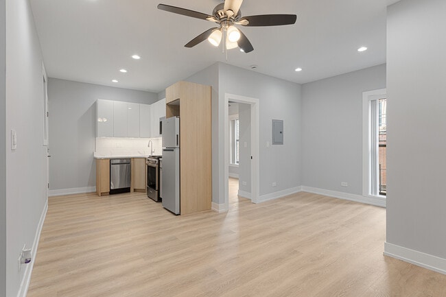 1651 W Jonquil Terrace in Chicago, IL - Building Photo - Building Photo