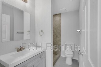 915 Canton in San Antonio, TX - Building Photo - Building Photo