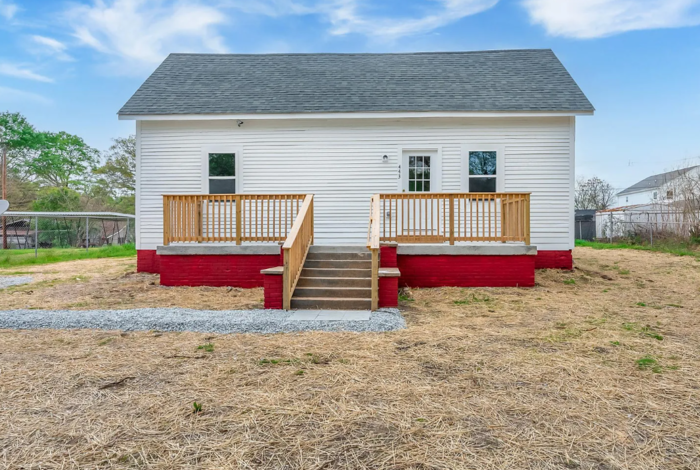 443 Woodruff St in Woodruff, SC - Building Photo