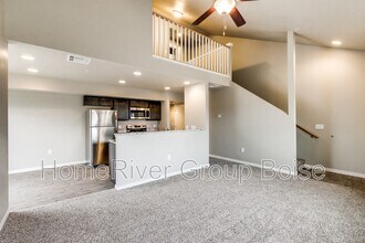 835 E Wandering Ln in Kuna, ID - Building Photo - Building Photo