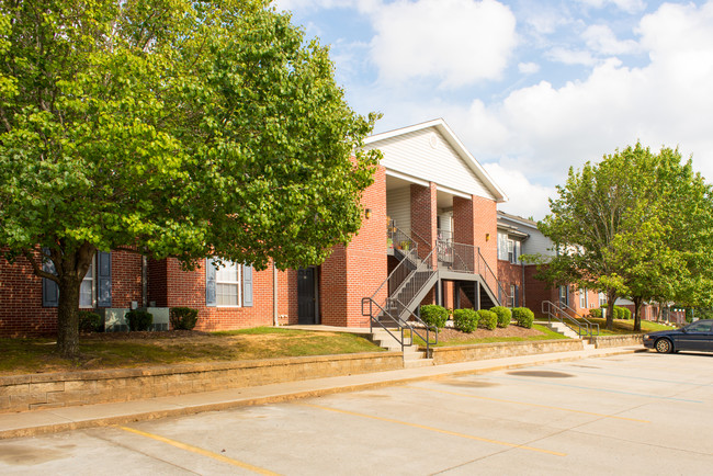 Mountain Ridge Apartments in Huntsville, AL - Building Photo - Building Photo