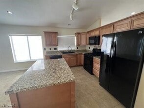 744 Gritty Garnet Ave in Las Vegas, NV - Building Photo - Building Photo