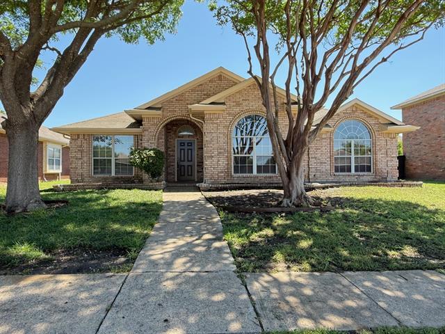 property at 621 Oak Forest Ln