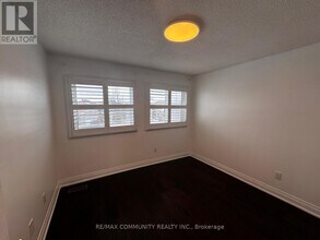 30 Dellano St in Markham, ON - Building Photo - Building Photo