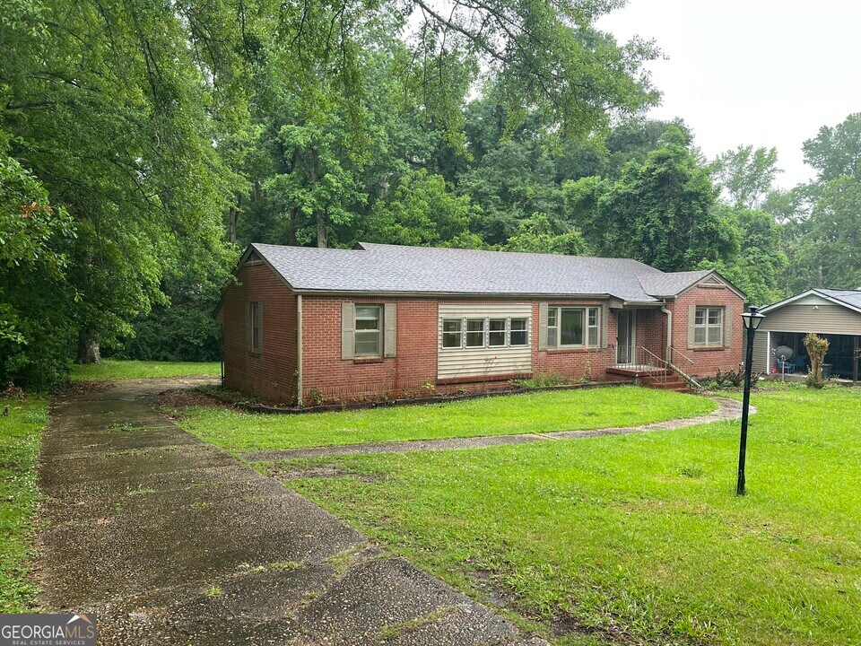 613 3rd St in Manchester, GA - Building Photo