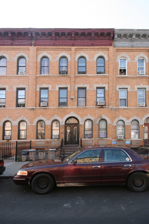 1260 Decatur Street in Brooklyn, NY - Foto de edificio