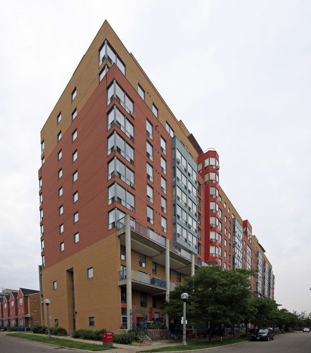 Lakeshore Gardens Co-operative in Toronto, ON - Building Photo