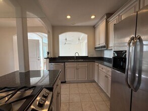 2007 Poli St in Ventura, CA - Building Photo - Building Photo