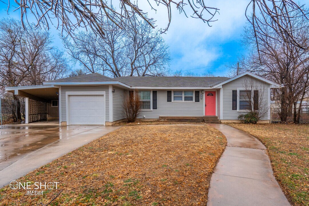 2473 Swenson St in Abilene, TX - Building Photo