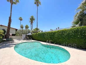 550 El Cielo Rd in Palm Springs, CA - Building Photo - Building Photo