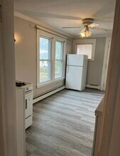 182 Jersey St, Unit 2 in Waterbury, CT - Foto de edificio - Building Photo